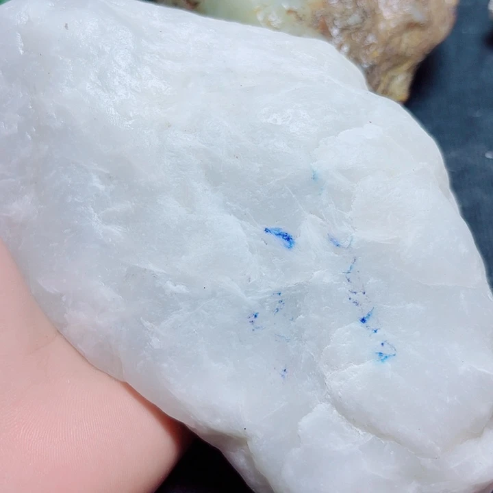 和田玉（糖玉）未镶嵌珠宝奇石