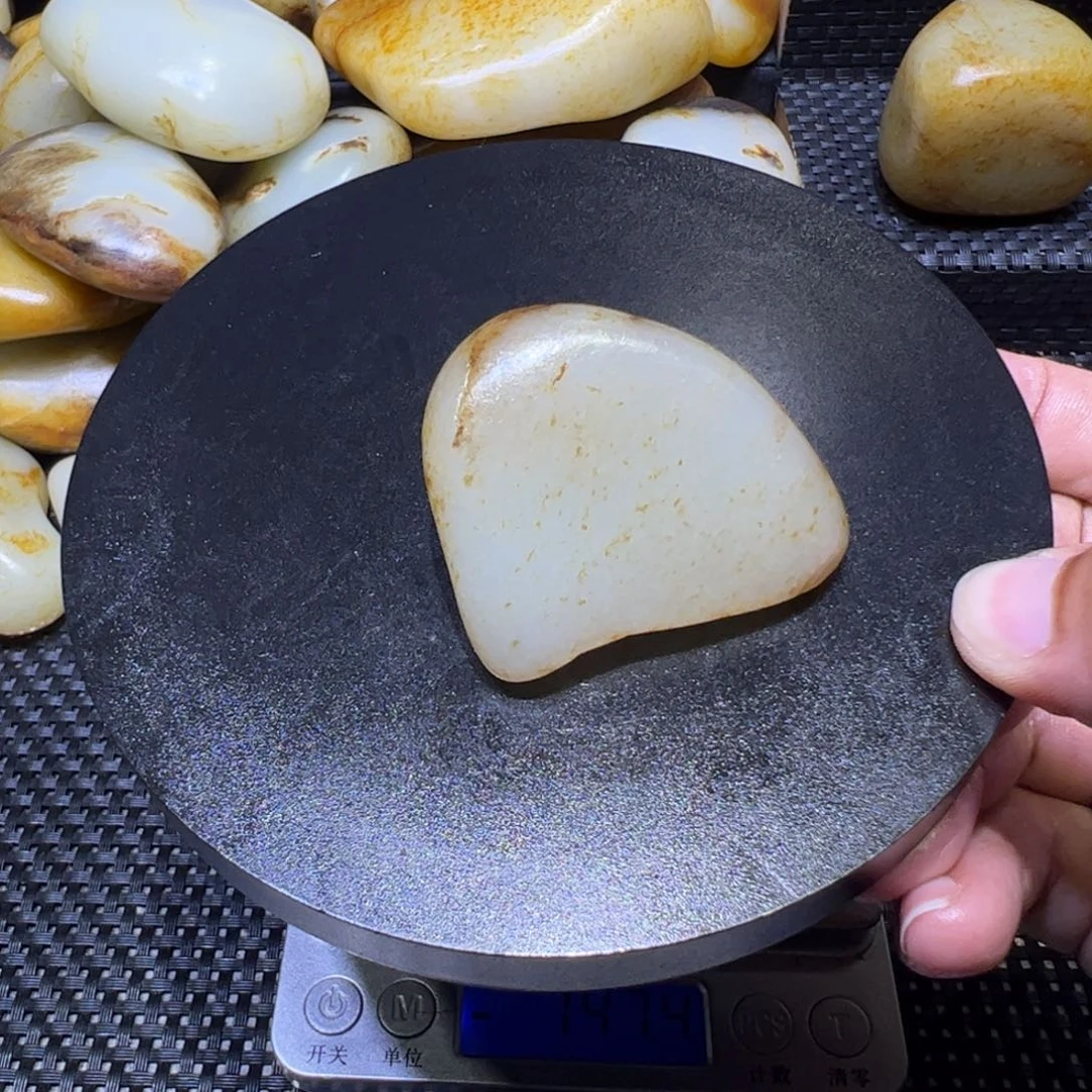 和田玉（子料）未镶嵌颈饰53克