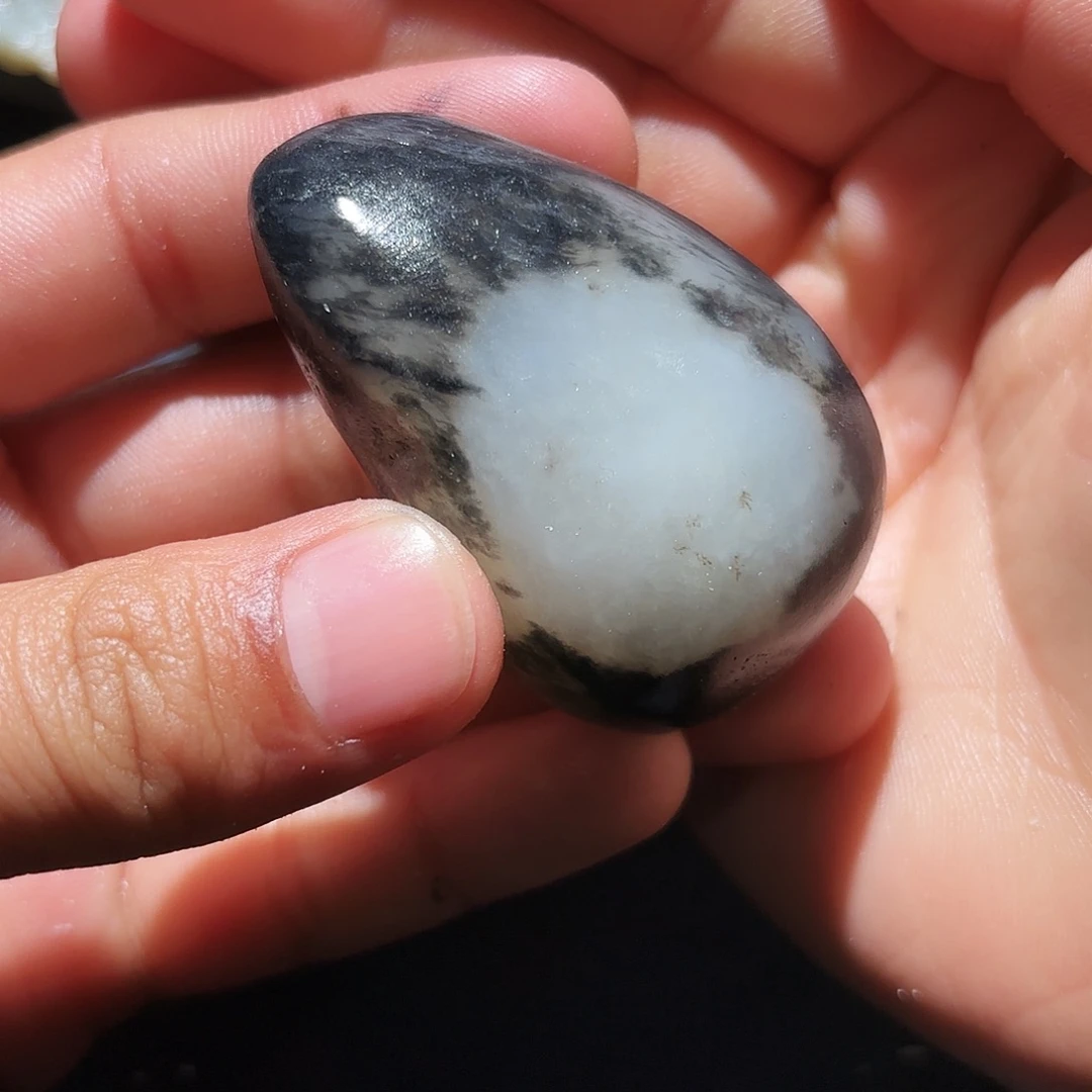 和田玉未镶嵌珠宝奇石