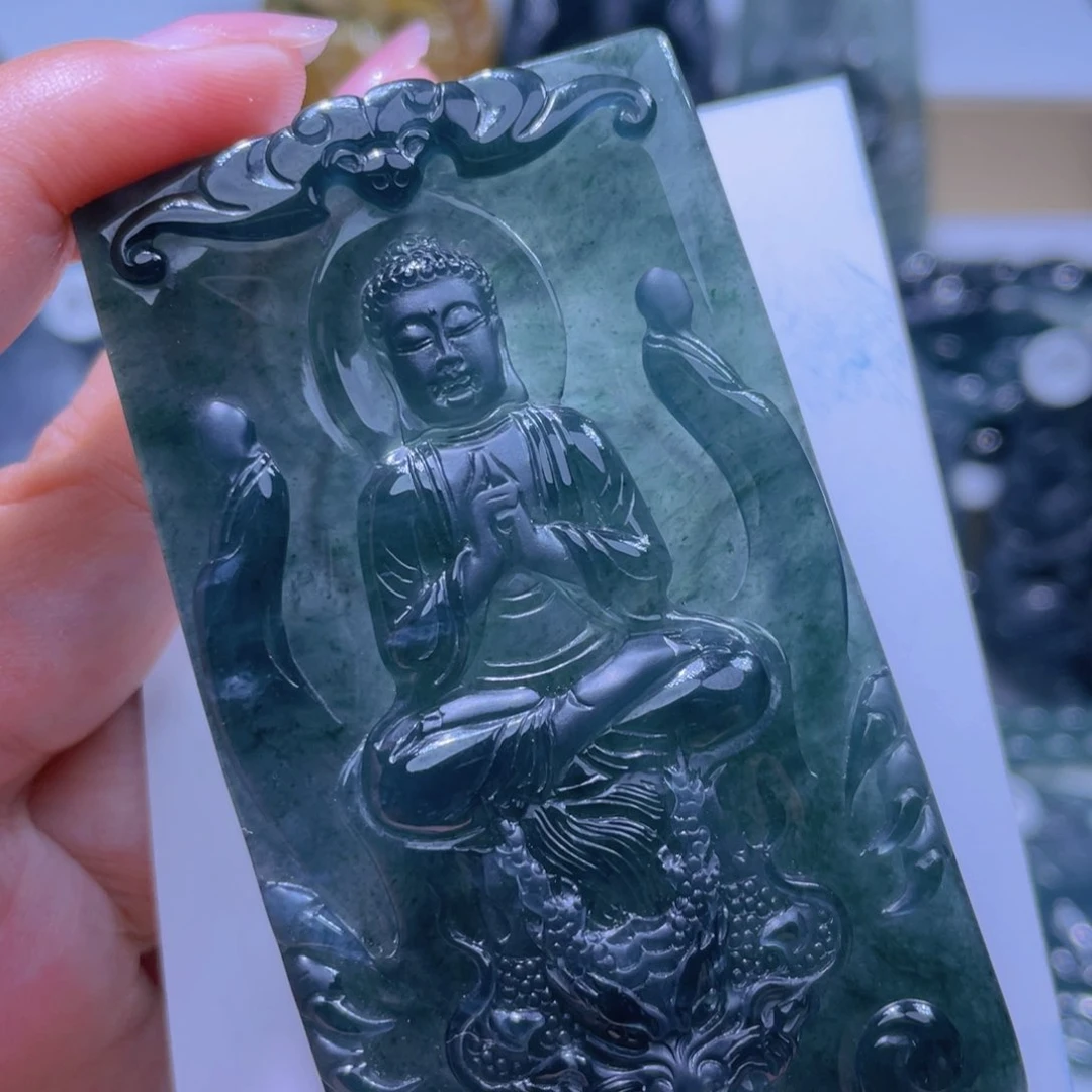 翡翠颈饰未镶嵌差*步