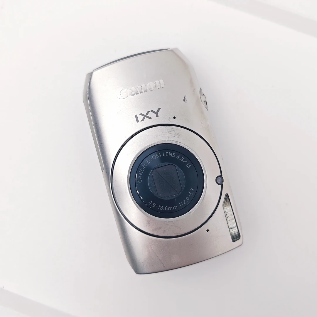 9新 Canon/佳能 ixus300/日版银色 1000万像素3倍变焦ccd数码相机