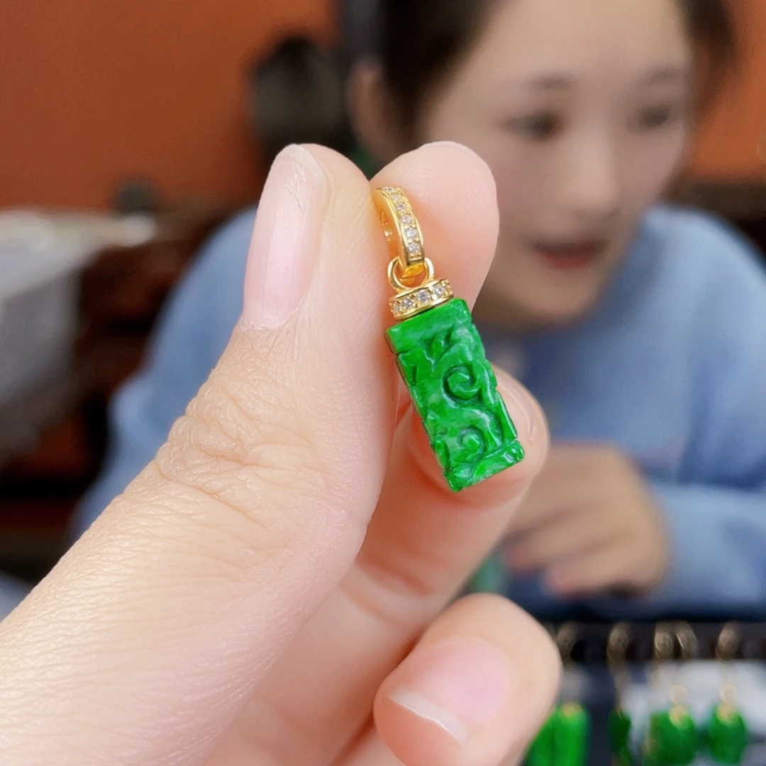 翡翠未镶嵌耳饰饰品