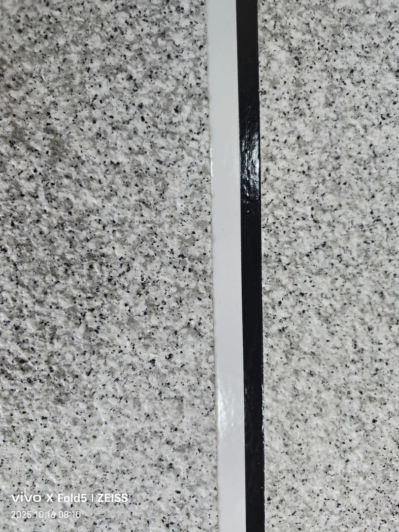 水包砂黑白双线工艺