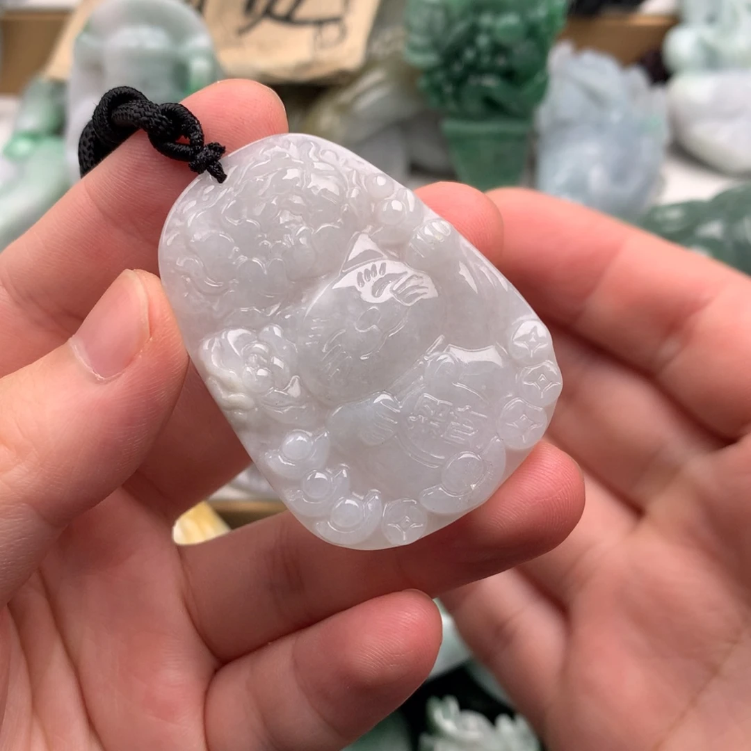 吊坠(不含链)未镶嵌翡翠