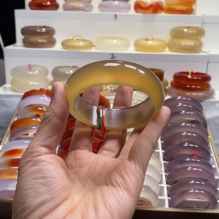 玛瑙/玉髓未镶嵌手镯