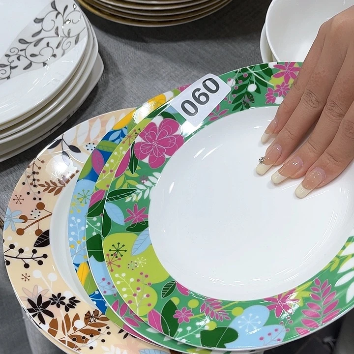 景德镇6个盘子微瑕不退换