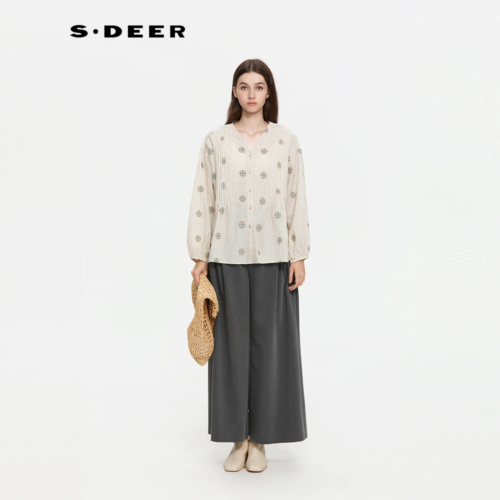 S·DEER圣迪奥女装气质长袖针织时尚春季宽松V领提花上衣S253Z3203