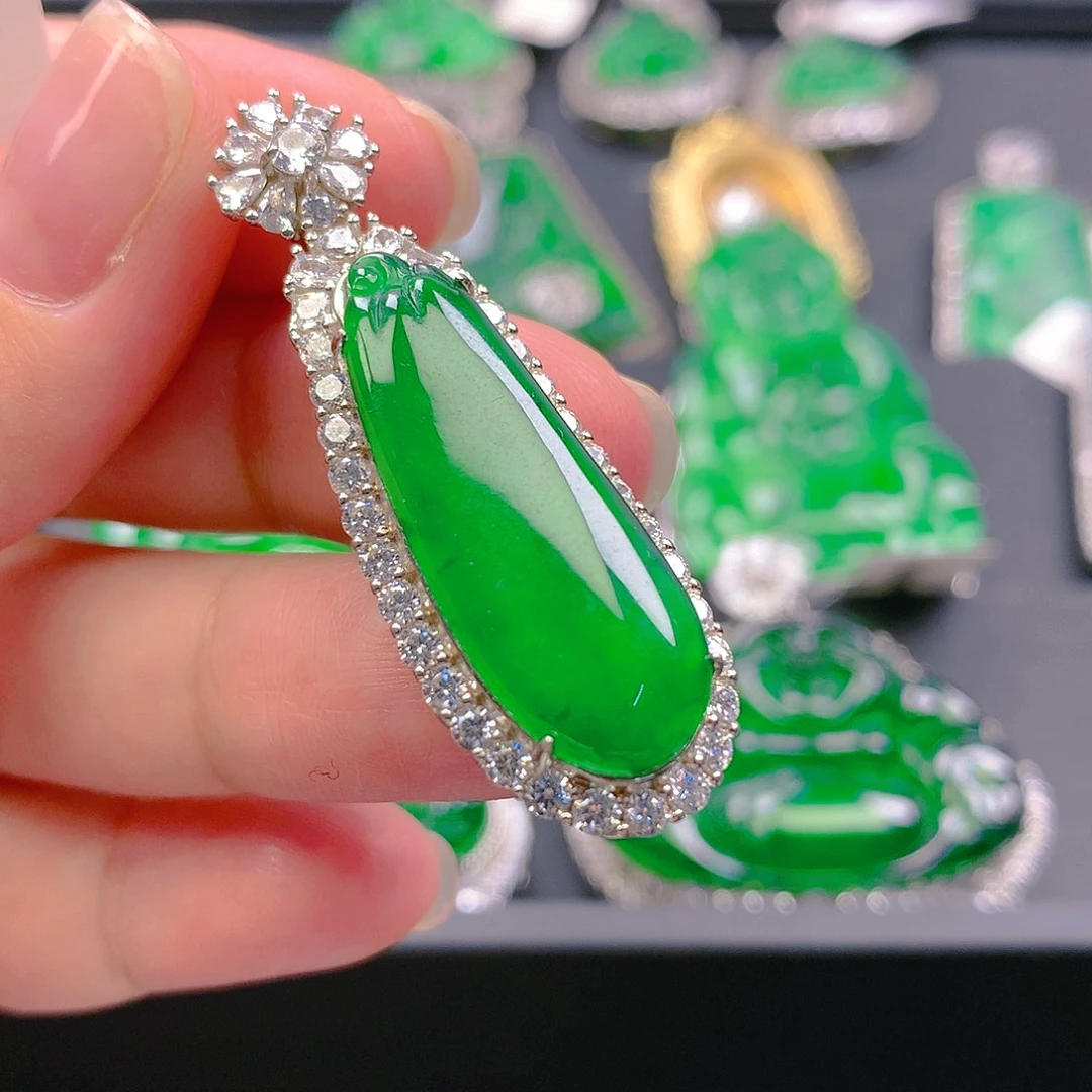 翡翠颈饰银S925镶嵌翡翠