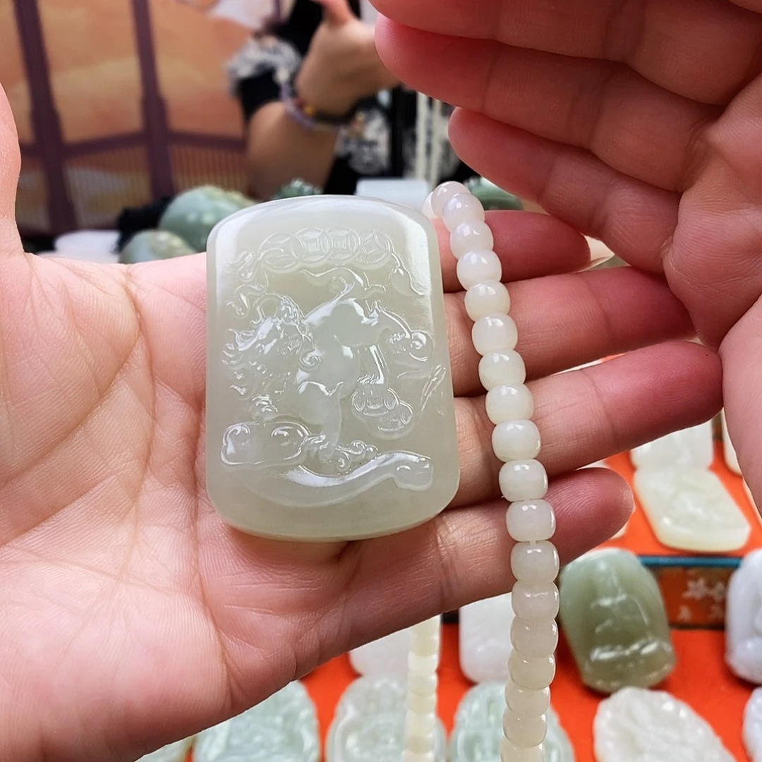 颈饰未镶嵌和田玉小*