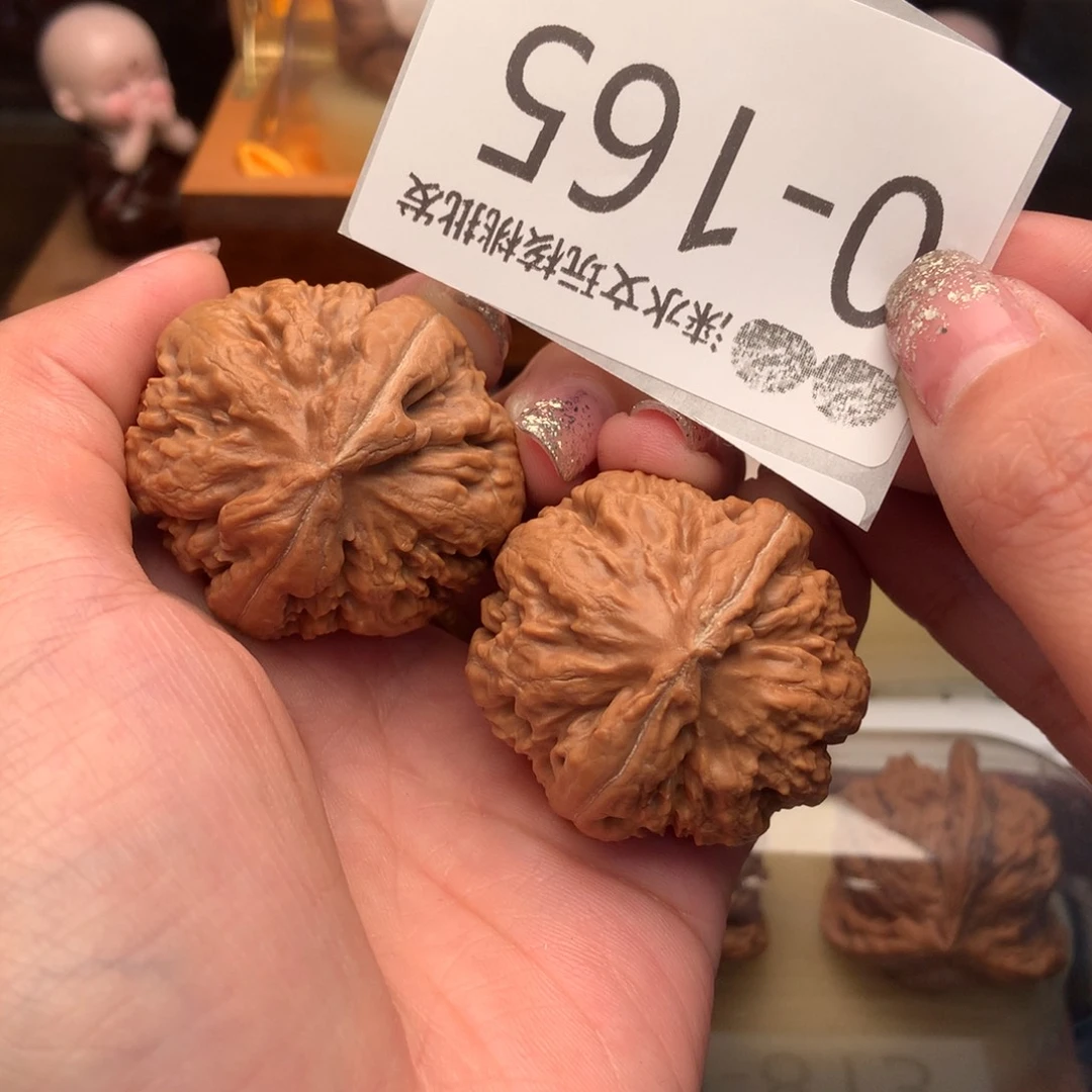 文玩核桃把件大**?39霸王龙
