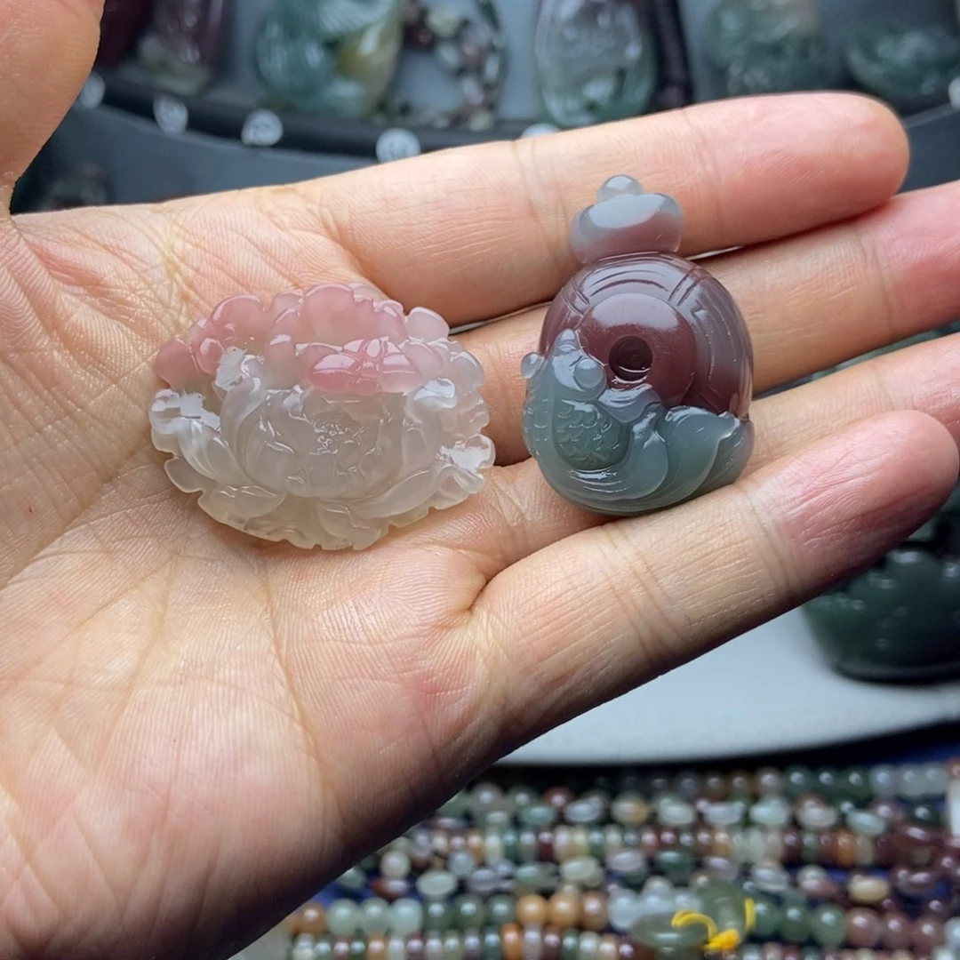 玛瑙/玉髓颈饰未镶嵌徐**?