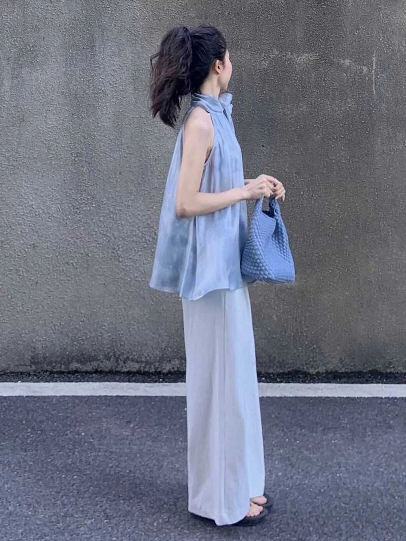 法式轻熟挂脖背心女2025夏季高级感蓝色晕染无袖上衣直筒裤两件套