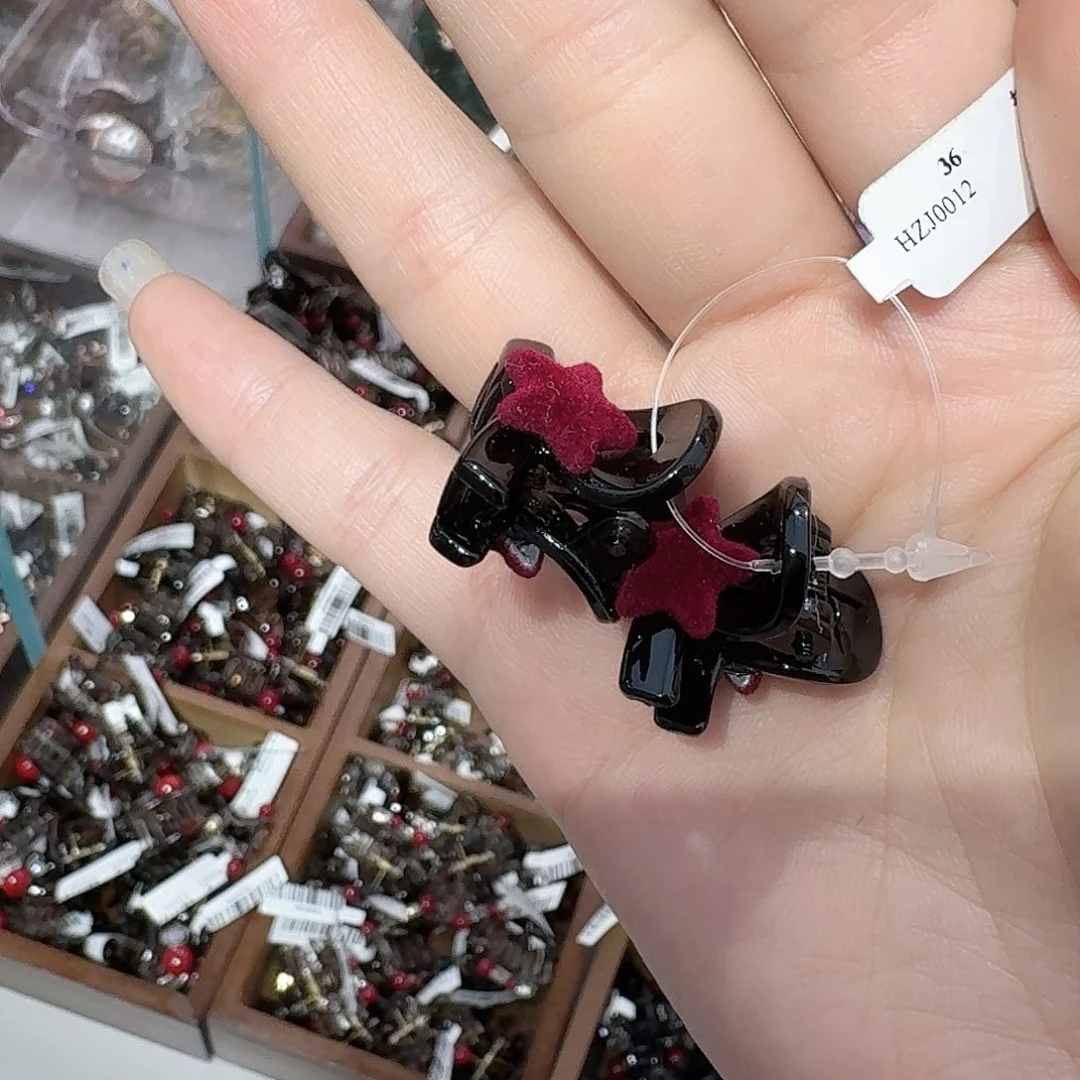 非金属布艺红色五角星刘海爪