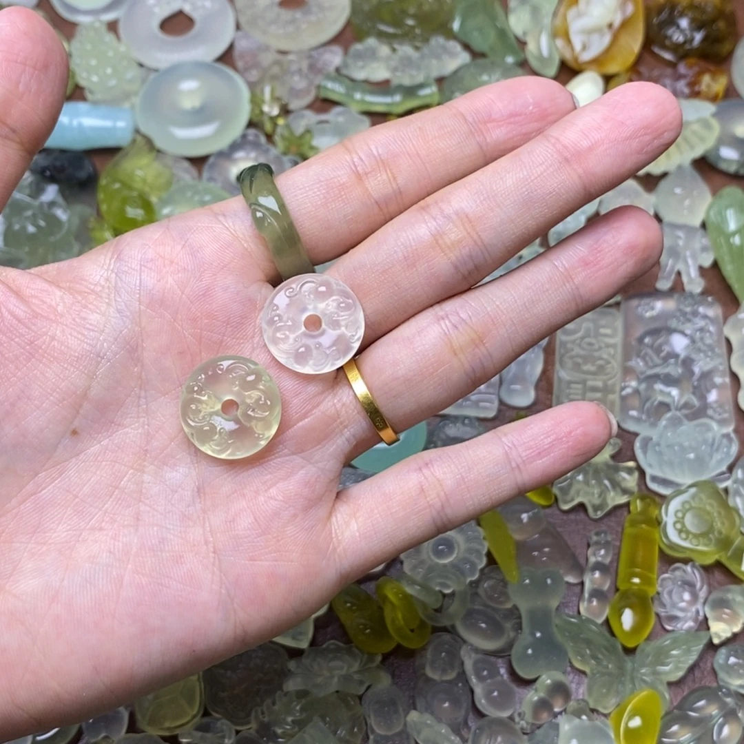 蛇纹石玉合金颈饰