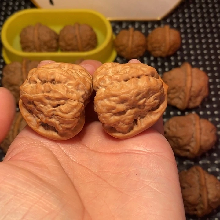 只***。把件文玩核桃四开八腿肉蛙