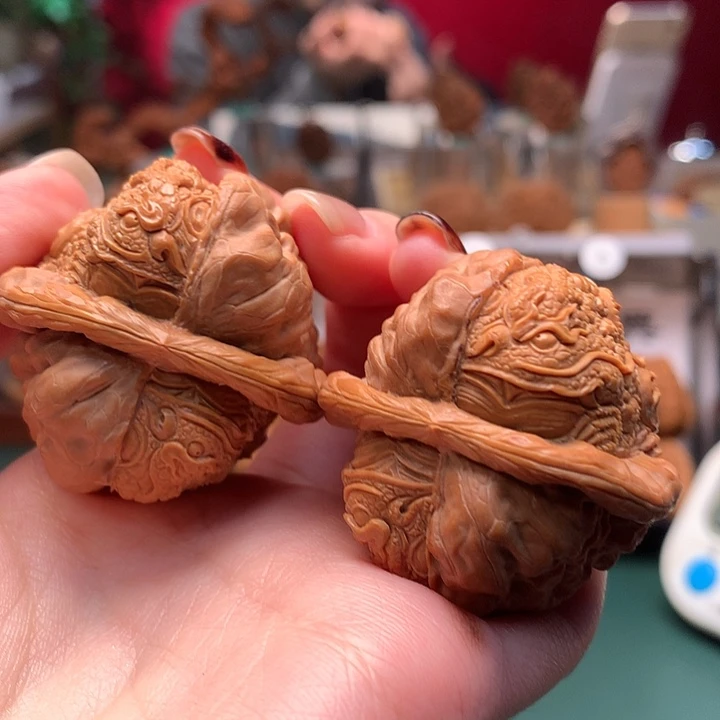 岩***丶把件文玩核桃1111111111111111