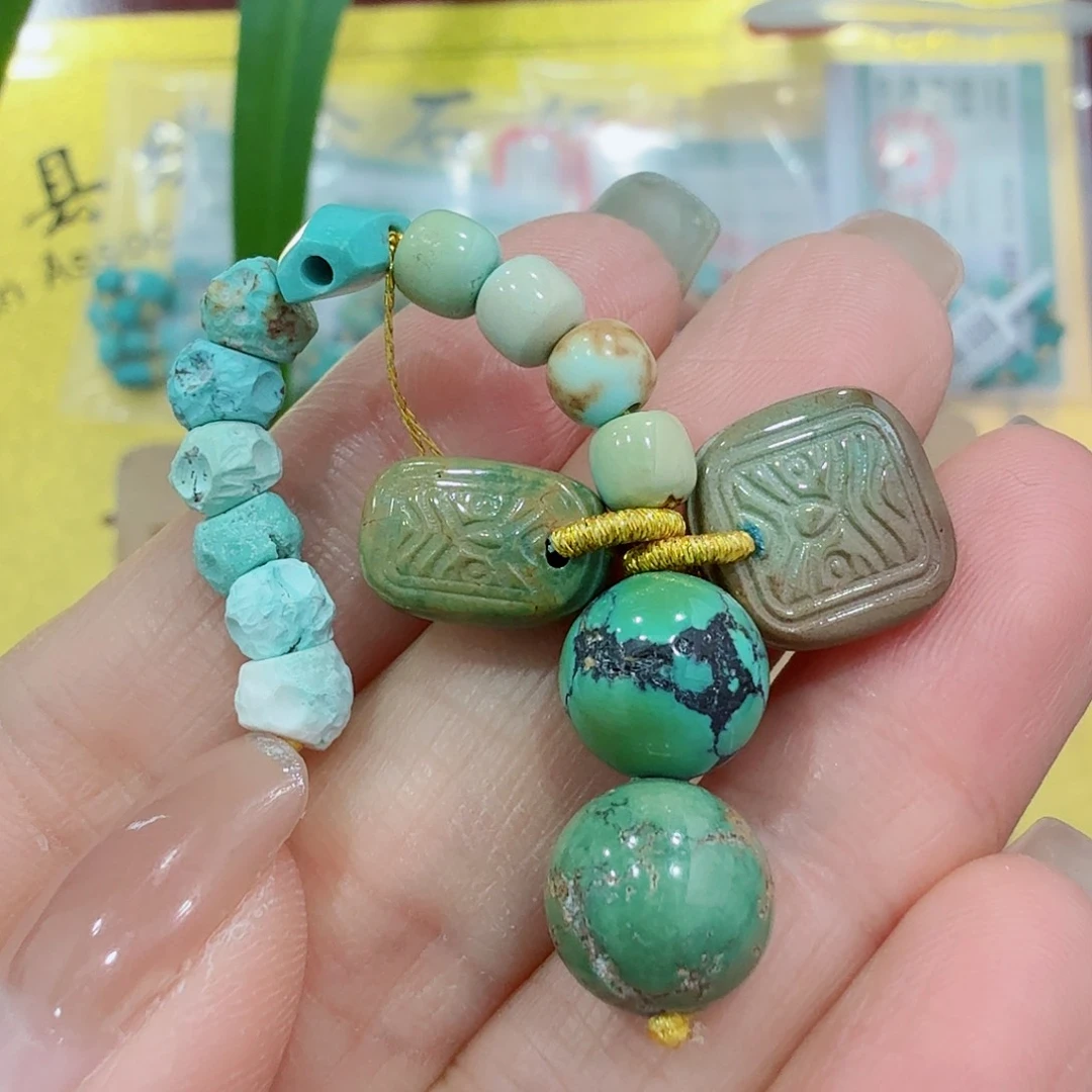 未镶嵌绿松石珠宝奇石