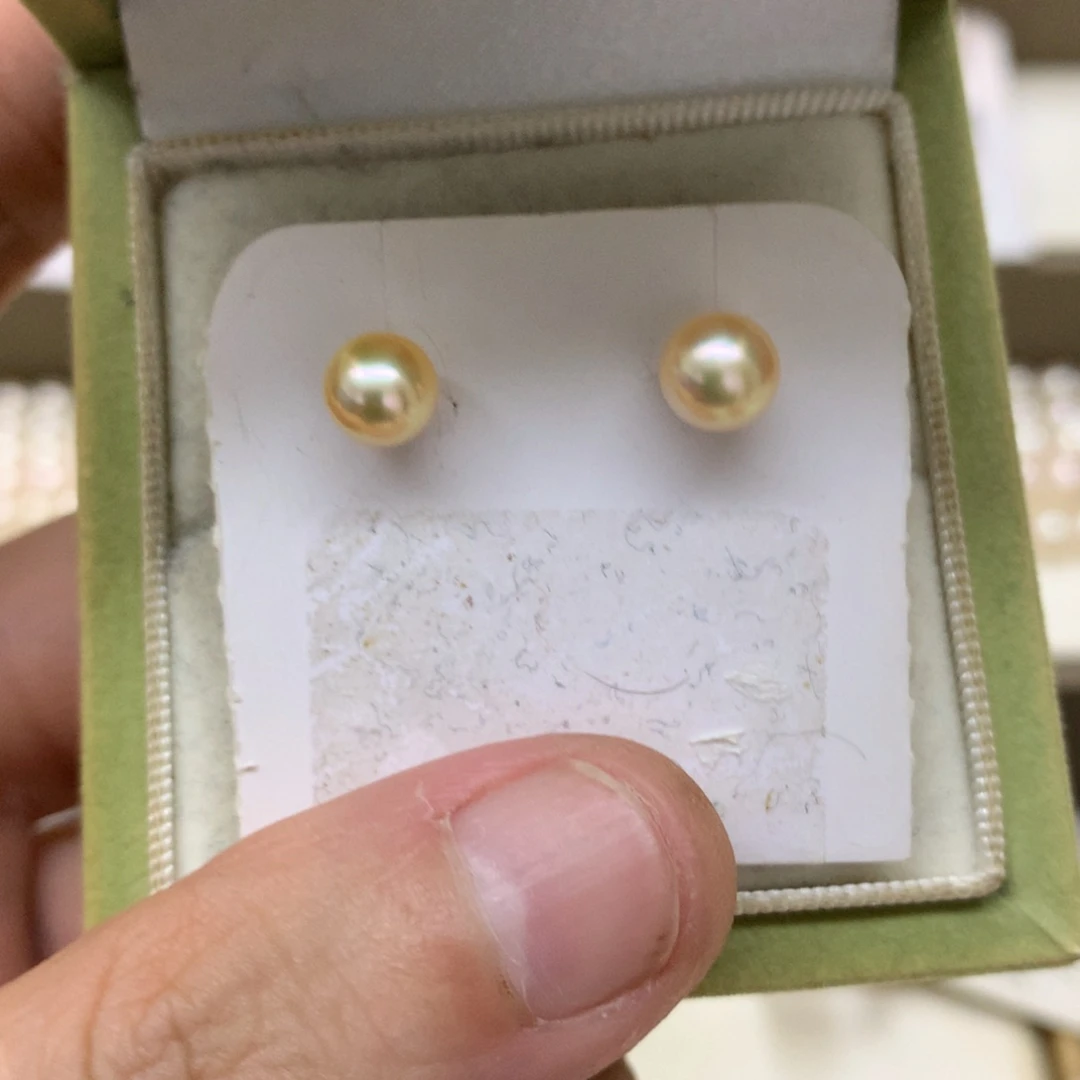 耳饰18K金镶嵌海水珍珠6-6.5羽皇金素钉