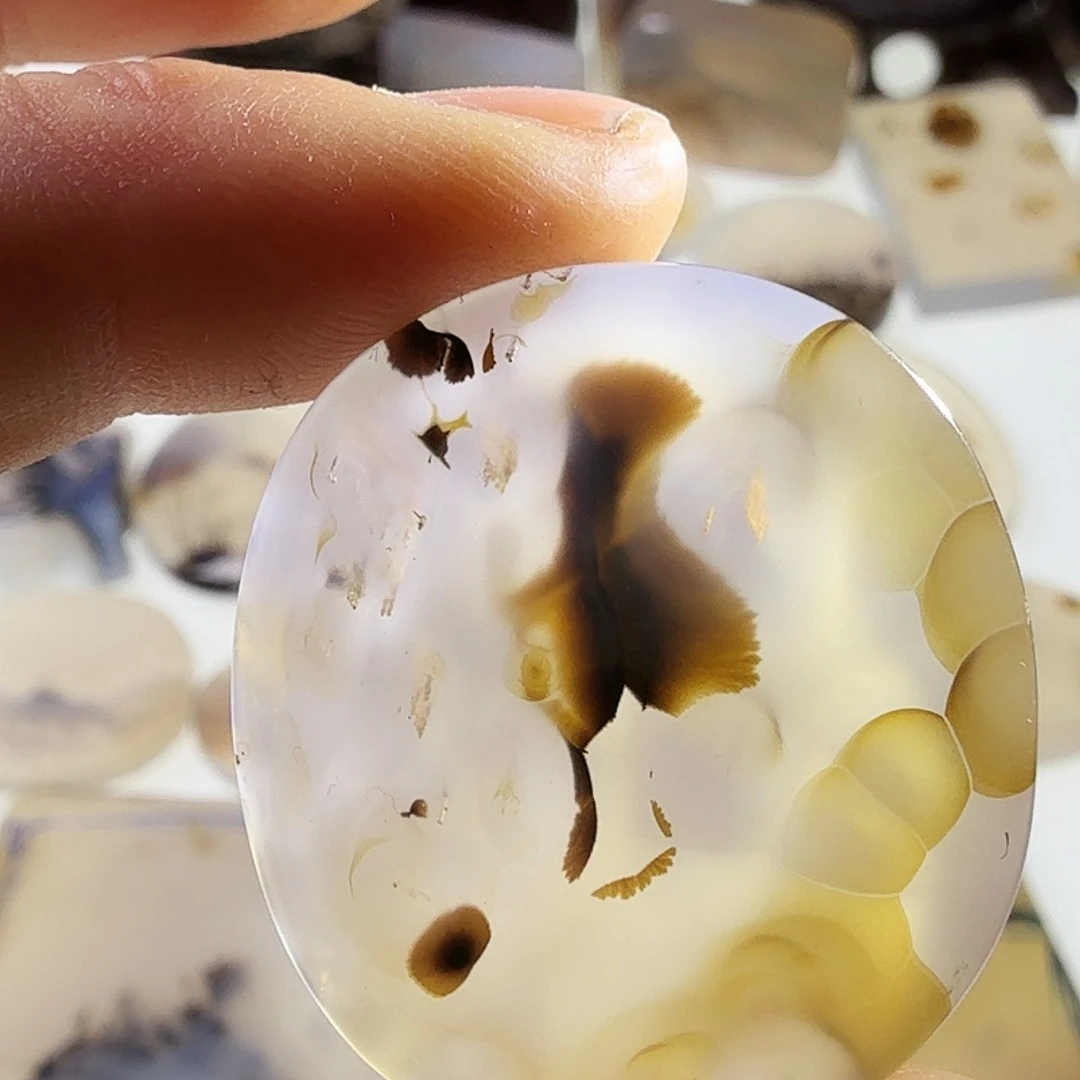 玛瑙/玉髓未镶嵌珠宝半成品