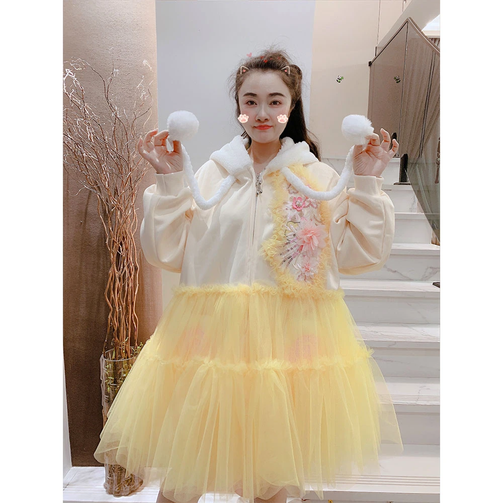 设计师定制新款连帽毛球卫衣外套拼接网纱高腰显瘦连衣裙蓬蓬裙