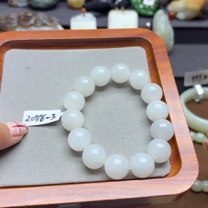 和田玉未镶嵌手串