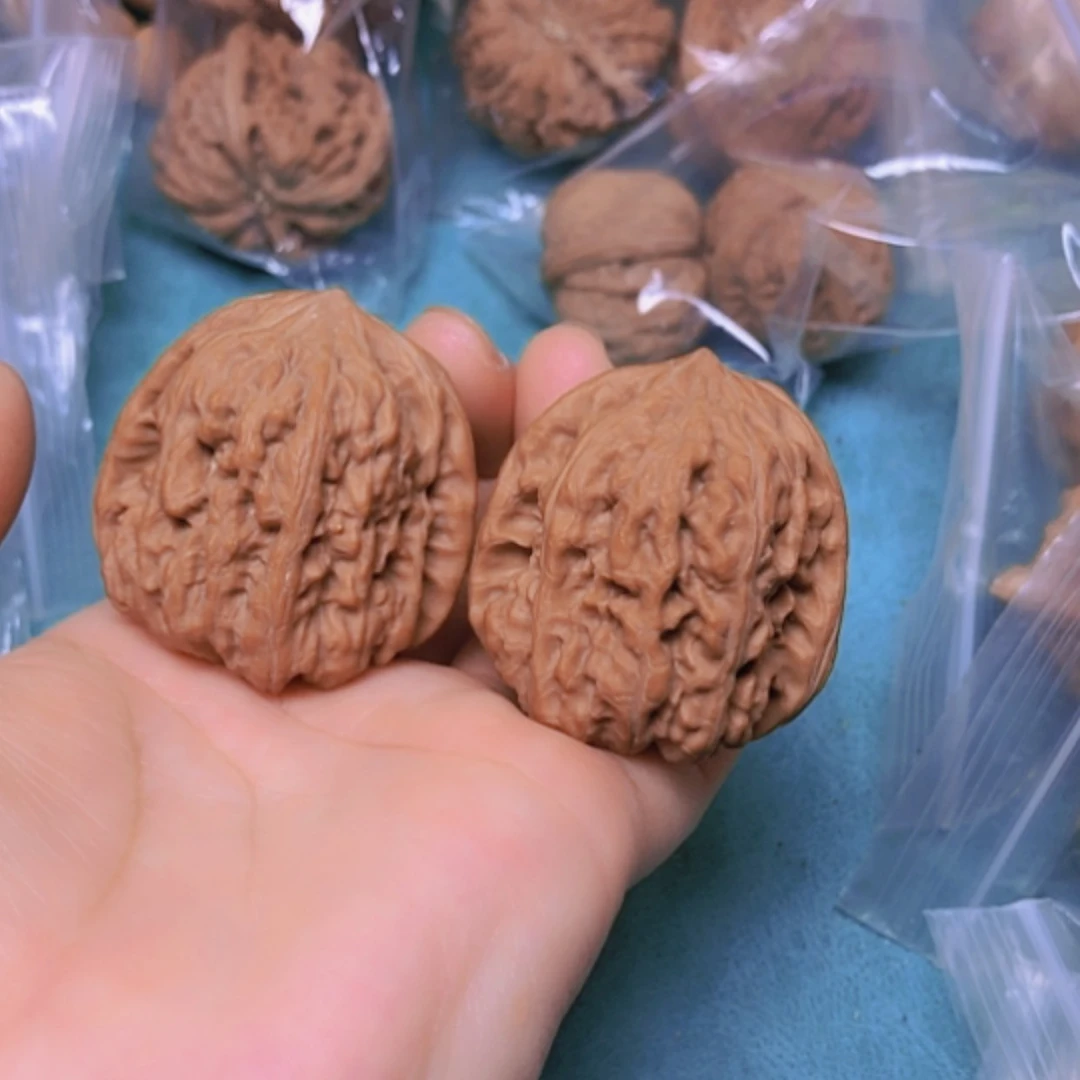 【闪购商品】把件核桃40平谷凹底修尖