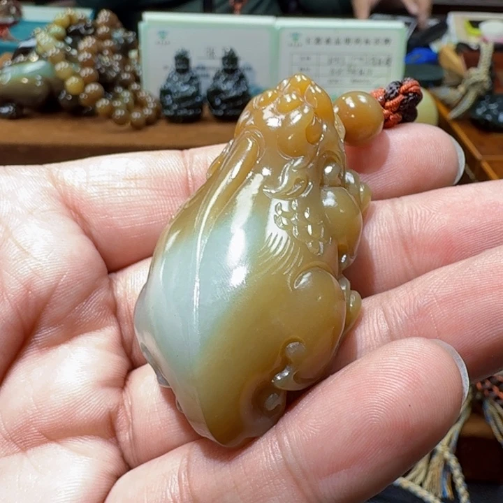 未镶嵌和田玉挂件
