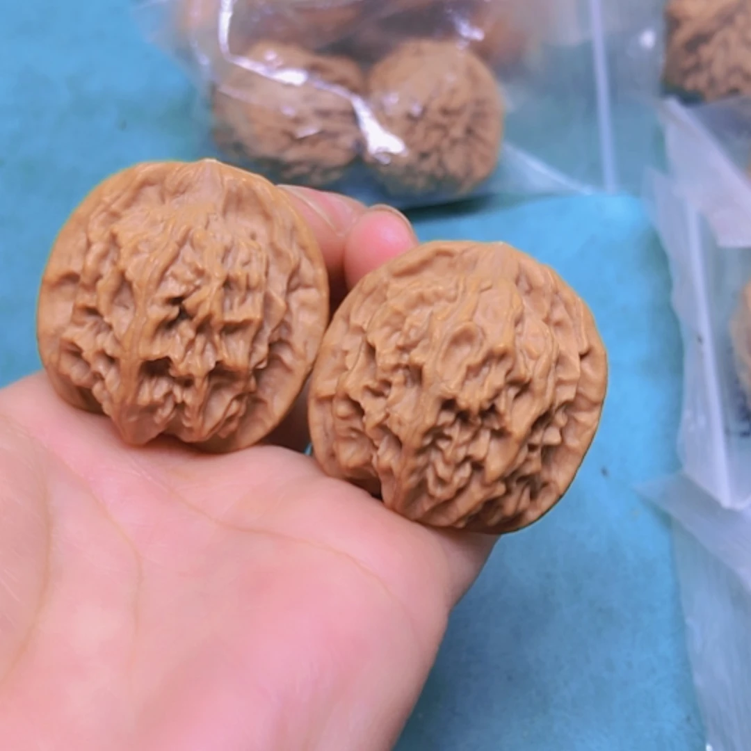 【闪购商品】摆件核桃36天地修尖