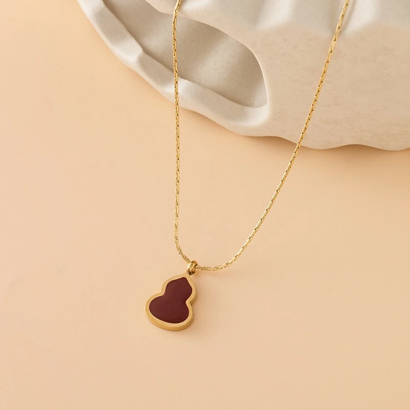 钛钢项链 镀K金 新款葫芦不掉色气质时尚百搭红色素款经典锁骨链