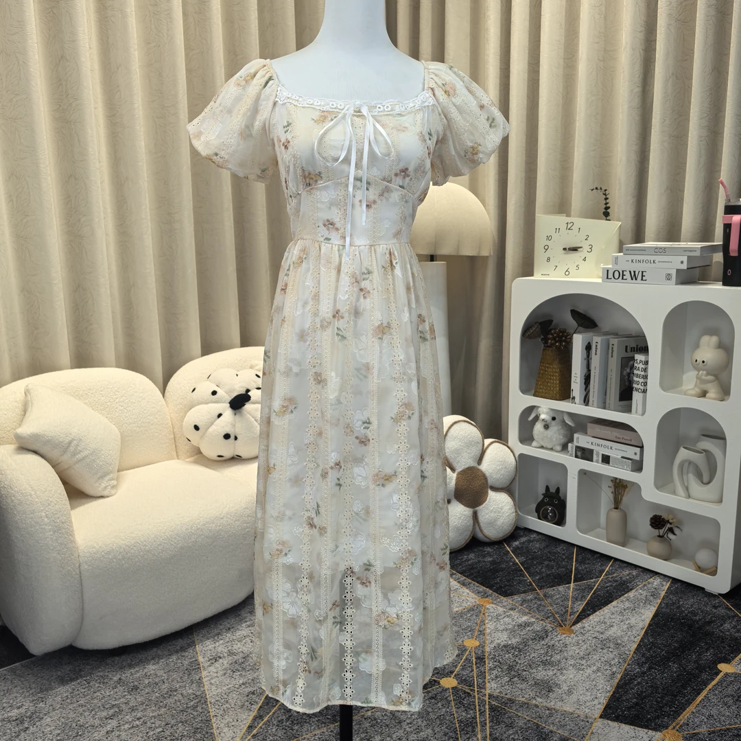 【夏季新款】刺绣镂空花边碎花泡泡袖蕾丝气质连衣裙印花长款长裙