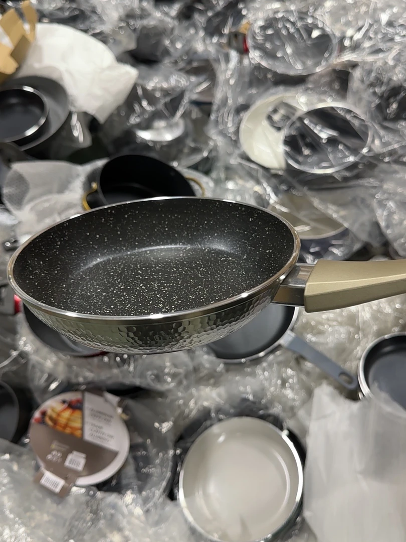 A77炒煎锅口径20cm，高度4cm,外贸尾货，介意勿拍