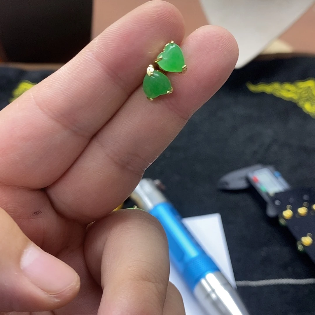 翡翠14K金镶嵌颈饰36耳钉