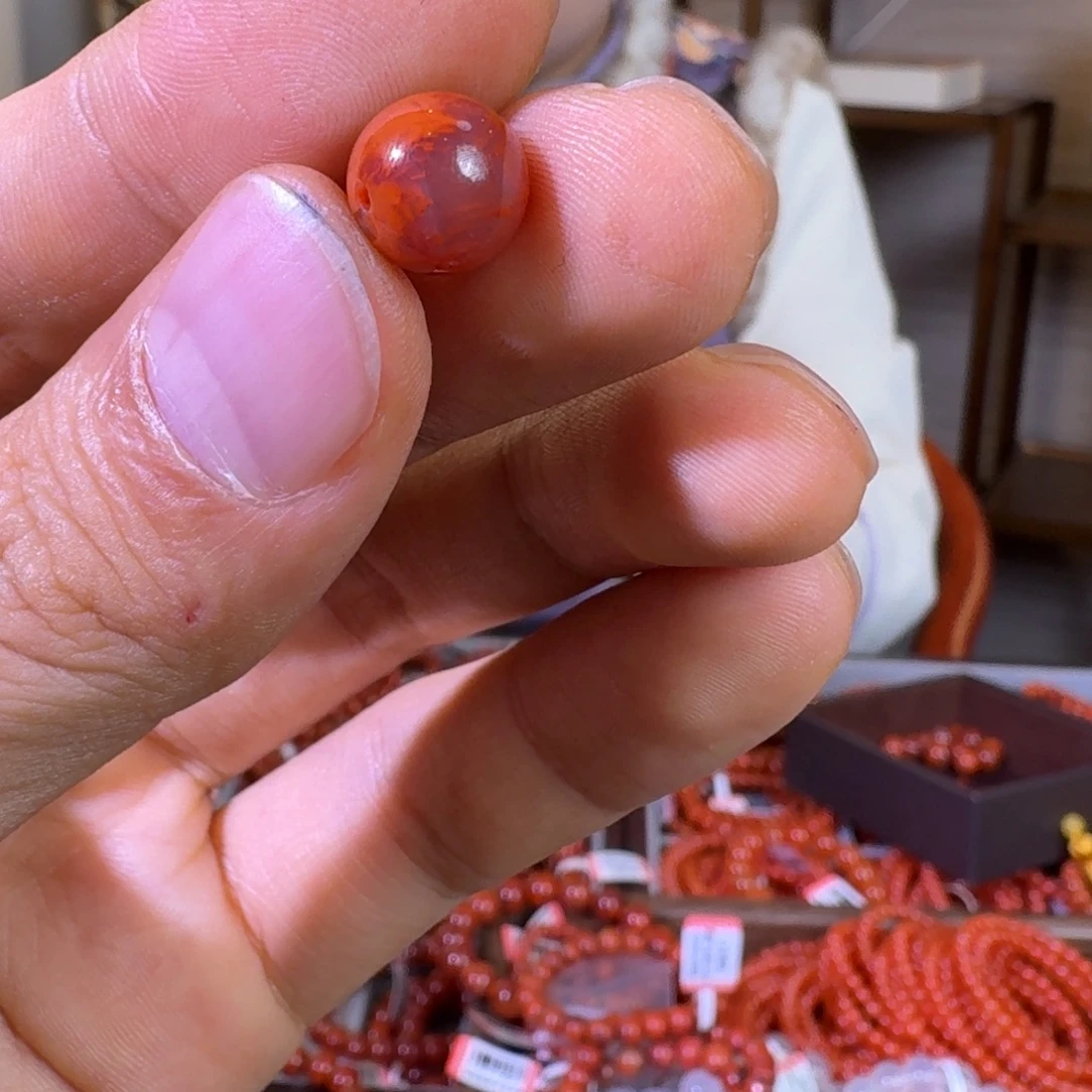 大****南红玛瑙未镶嵌珠宝半成品原矿南红火焰纹9.9mm