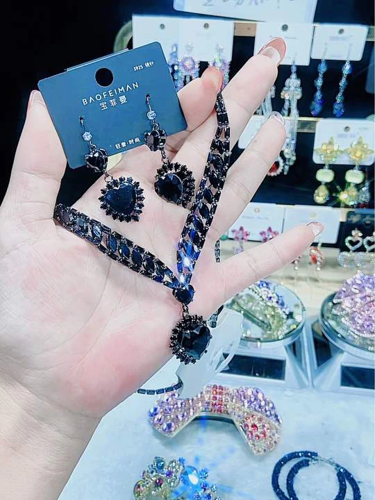 铜合金仿水晶项链 女10CM及以上爱心/水滴/铃铛蓝色满钻夸张配饰