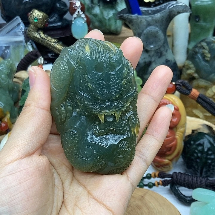 岫玉未镶嵌吊坠挂件