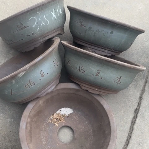 紫砂花盆100-5。    33.5-14微瑕