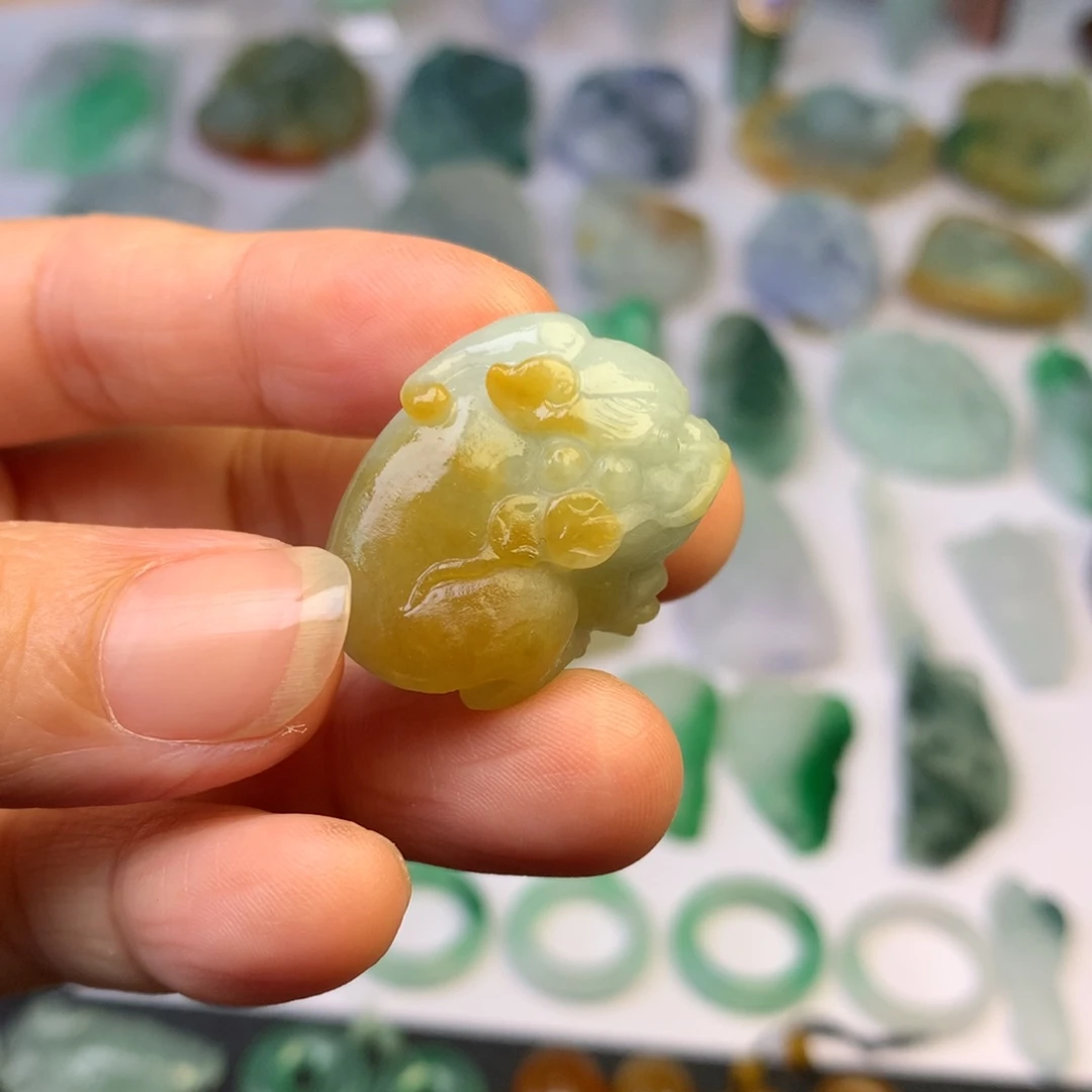 定制翡翠未镶嵌翡翠