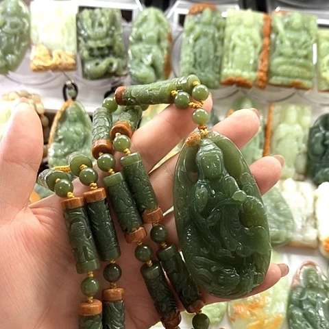 和田玉未镶嵌挂件