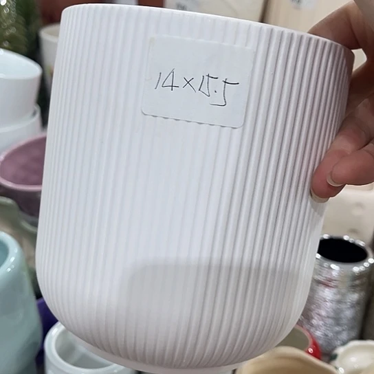 多肉绿植陶瓷花盆9.9包邮，有孔