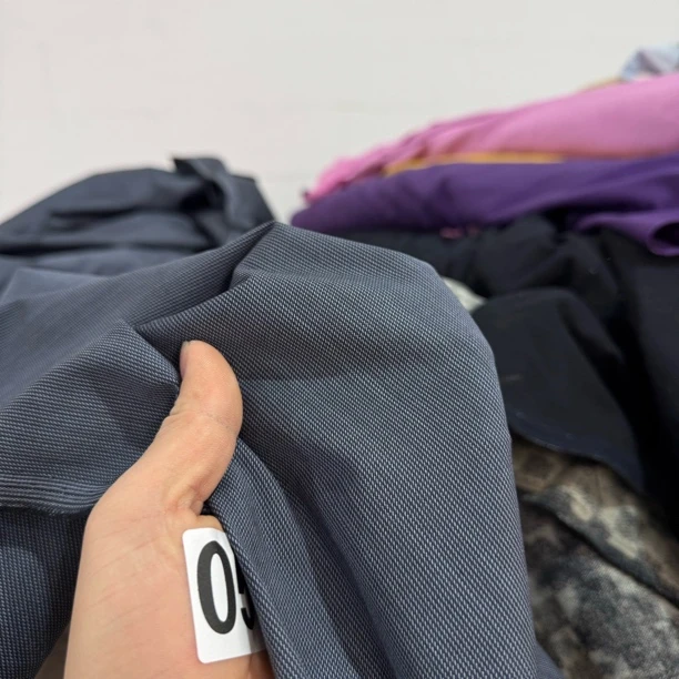 55 色织TR西装面料4米价