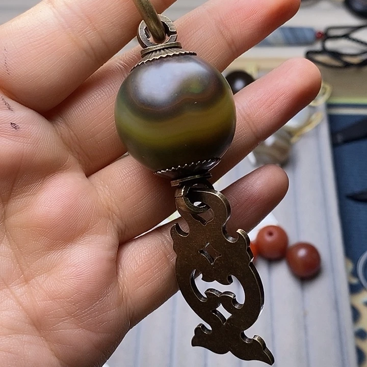 倾***下玛瑙/玉髓合金颈饰