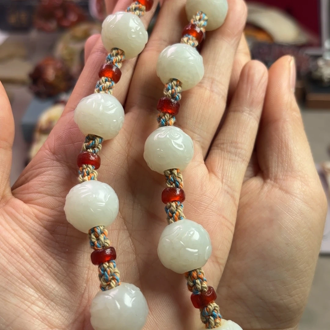 *****和田玉未镶嵌颈饰