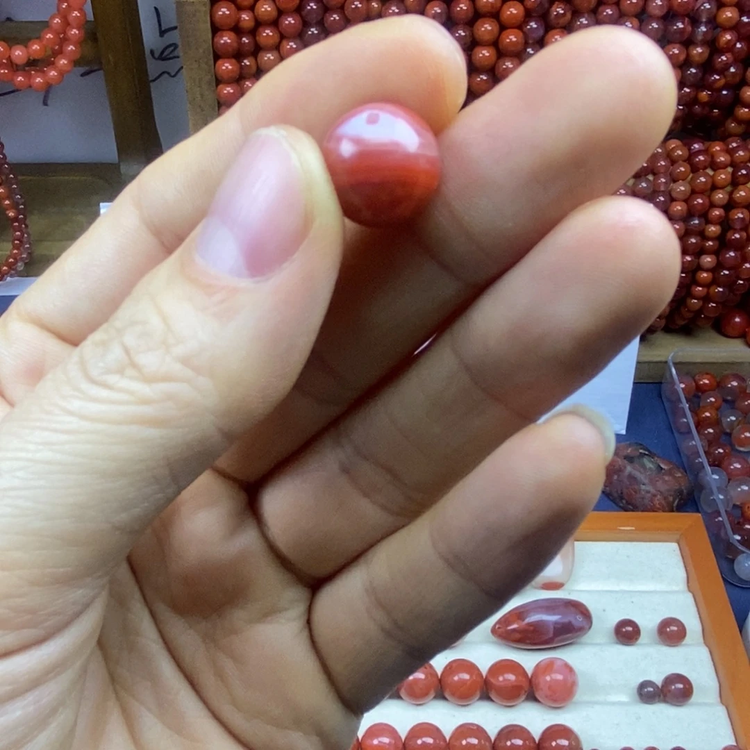 南红玛瑙未镶嵌珠宝半成品