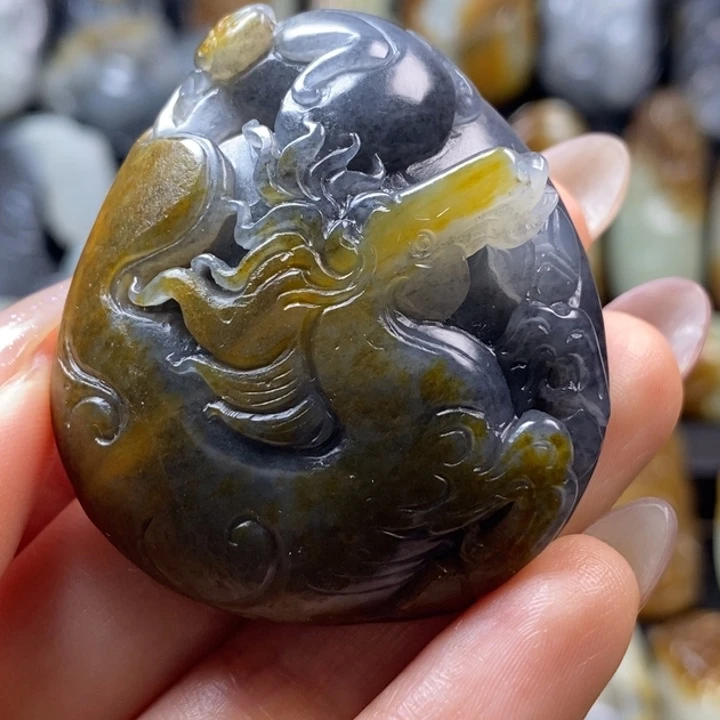 和田玉未镶嵌把件