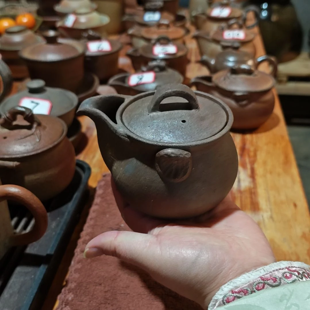 粗陶手抓壶粗陶手抓壶