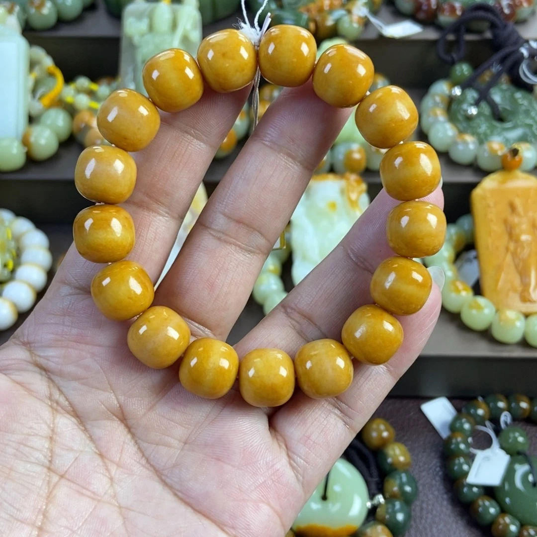 盗***师透闪石质玉未镶嵌手链