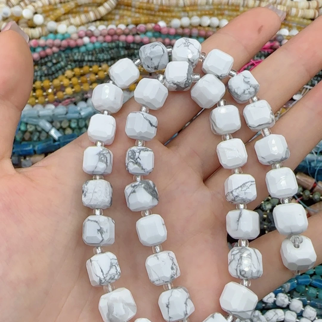 玛瑙/玉髓未镶嵌珠宝半成品天然白松切面方糖一条卡8+