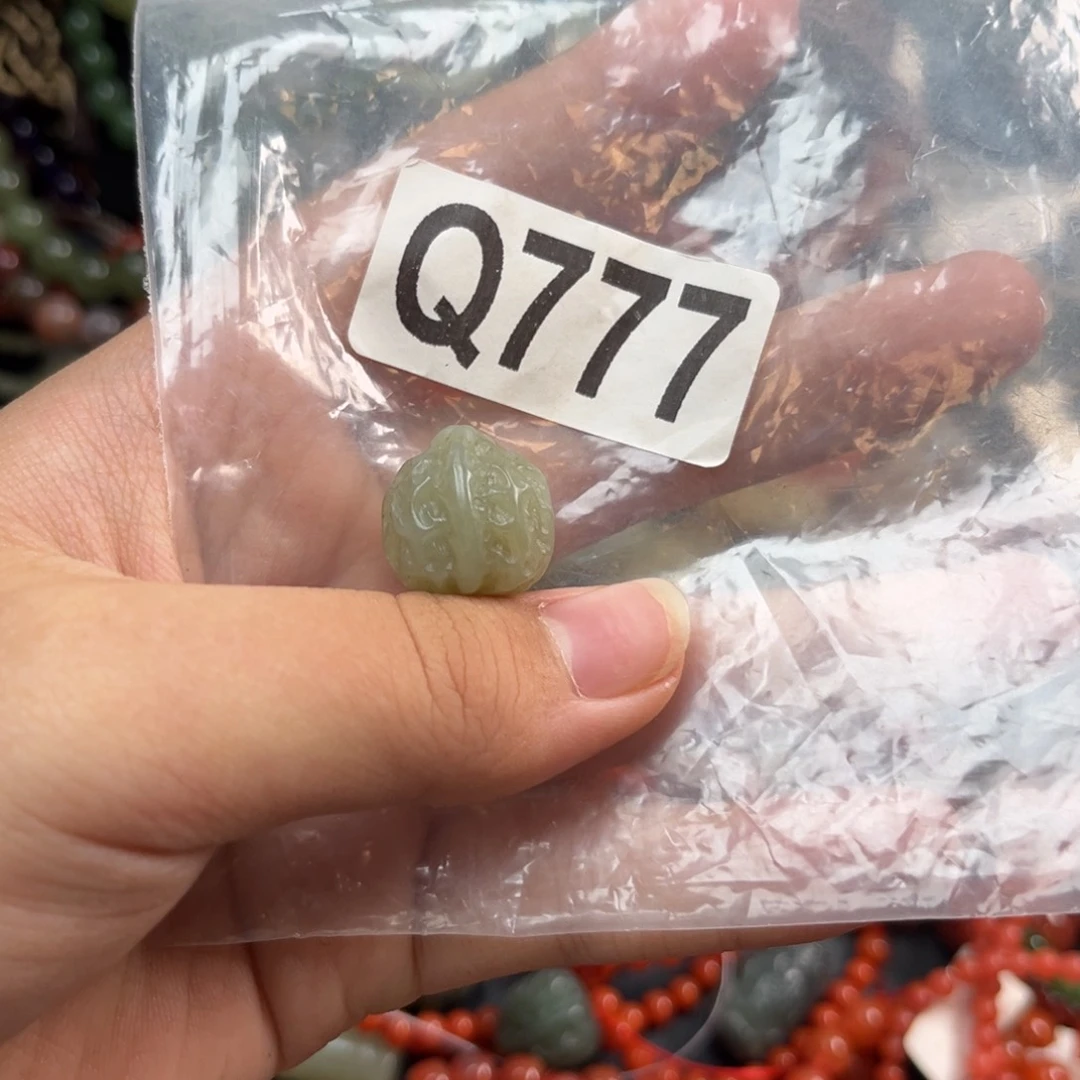 和田玉未镶嵌珠宝奇石