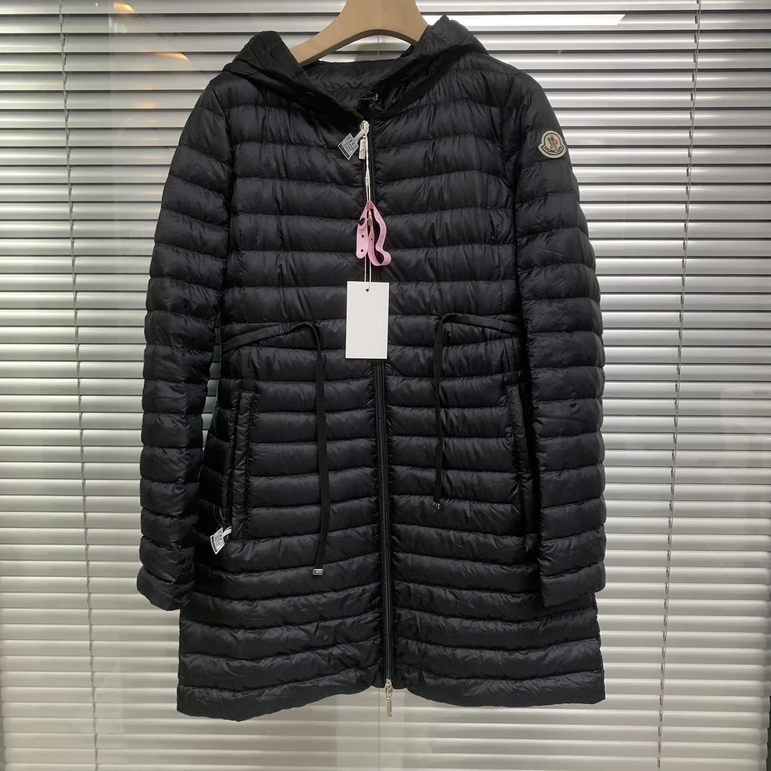 99新 MONCLER 黑色修身款羽绒服/0码/B01879