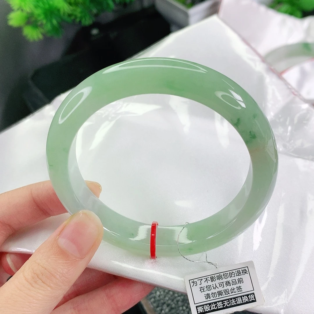 翡翠未镶嵌手镯57.5圈